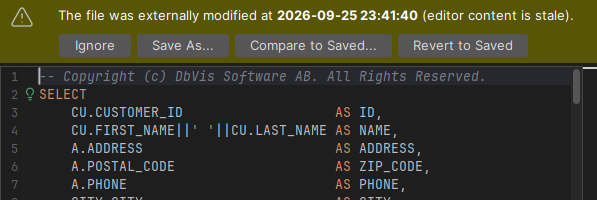 Screenshot showing a stale files warning in SQL Commander